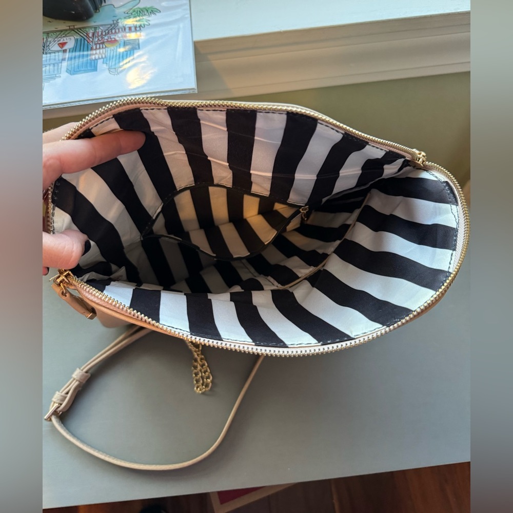Cream Purse - Picture 3 of 5